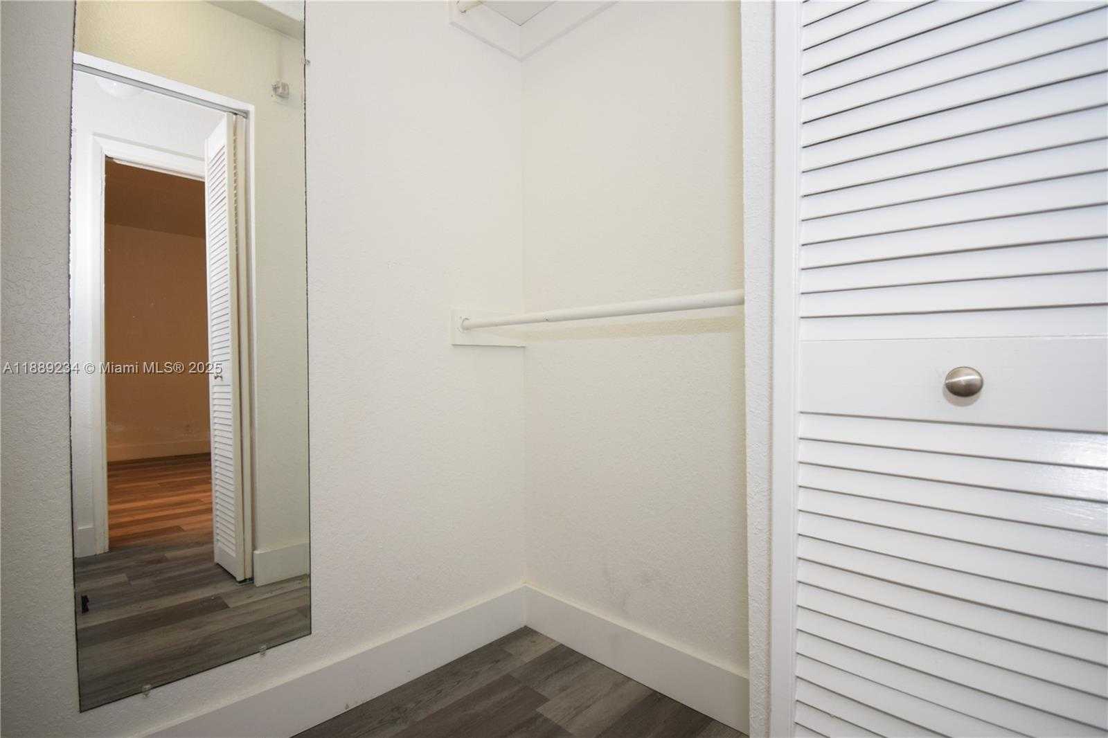 Small Image of 301 GARDENS DR #102, Pompano Beach Number 12