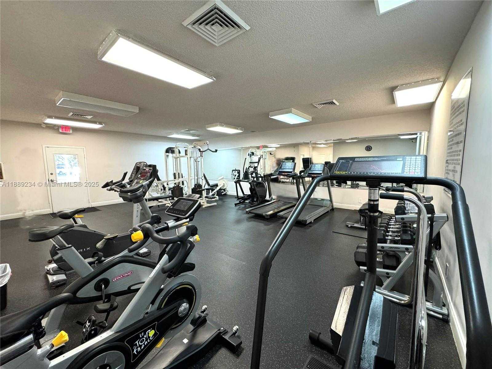 Small Image of 301 GARDENS DR #102, Pompano Beach Number 20