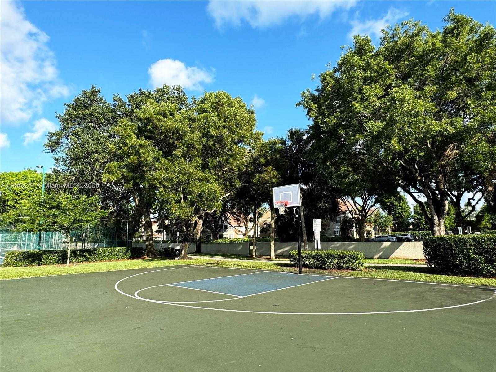 Small Image of 301 GARDENS DR #102, Pompano Beach Number 22