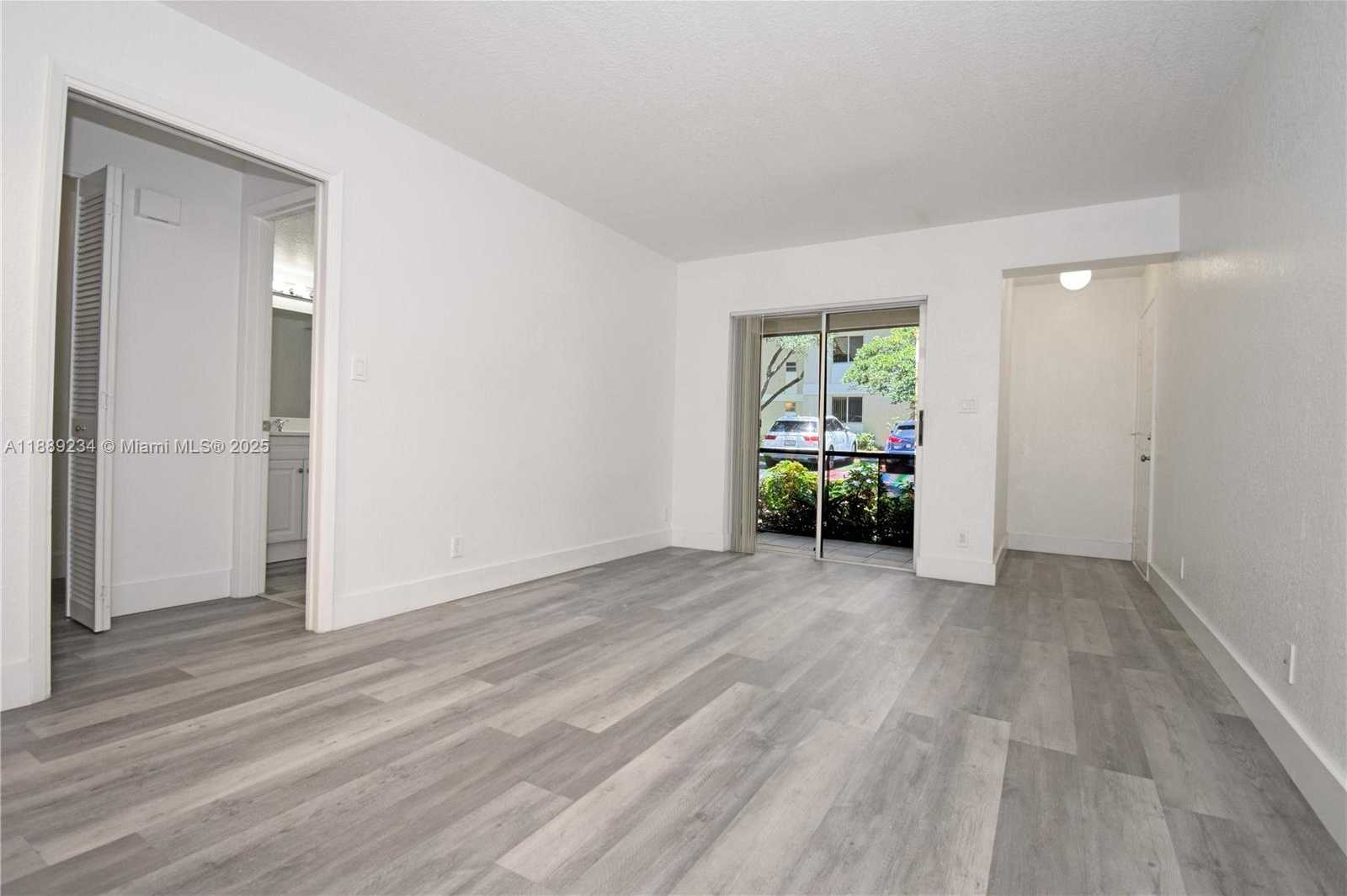 Small Image of 301 GARDENS DR #102, Pompano Beach Number 6