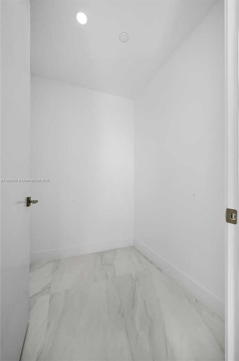 Small Image of 17550 COLLINS AVE #501, Sunny Isles Beach Number 24