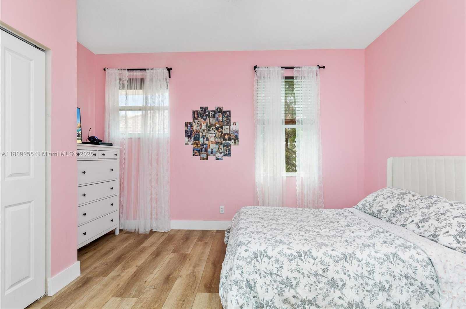 Small Image of 4064 CASCADA CIR, Cooper City Number 16