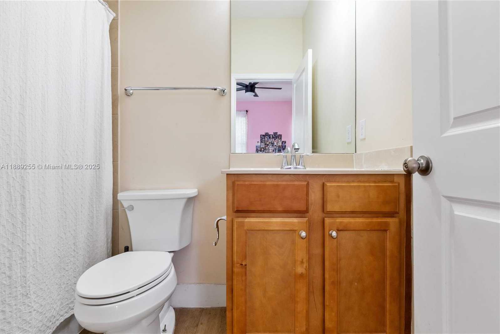 Small Image of 4064 CASCADA CIR, Cooper City Number 19