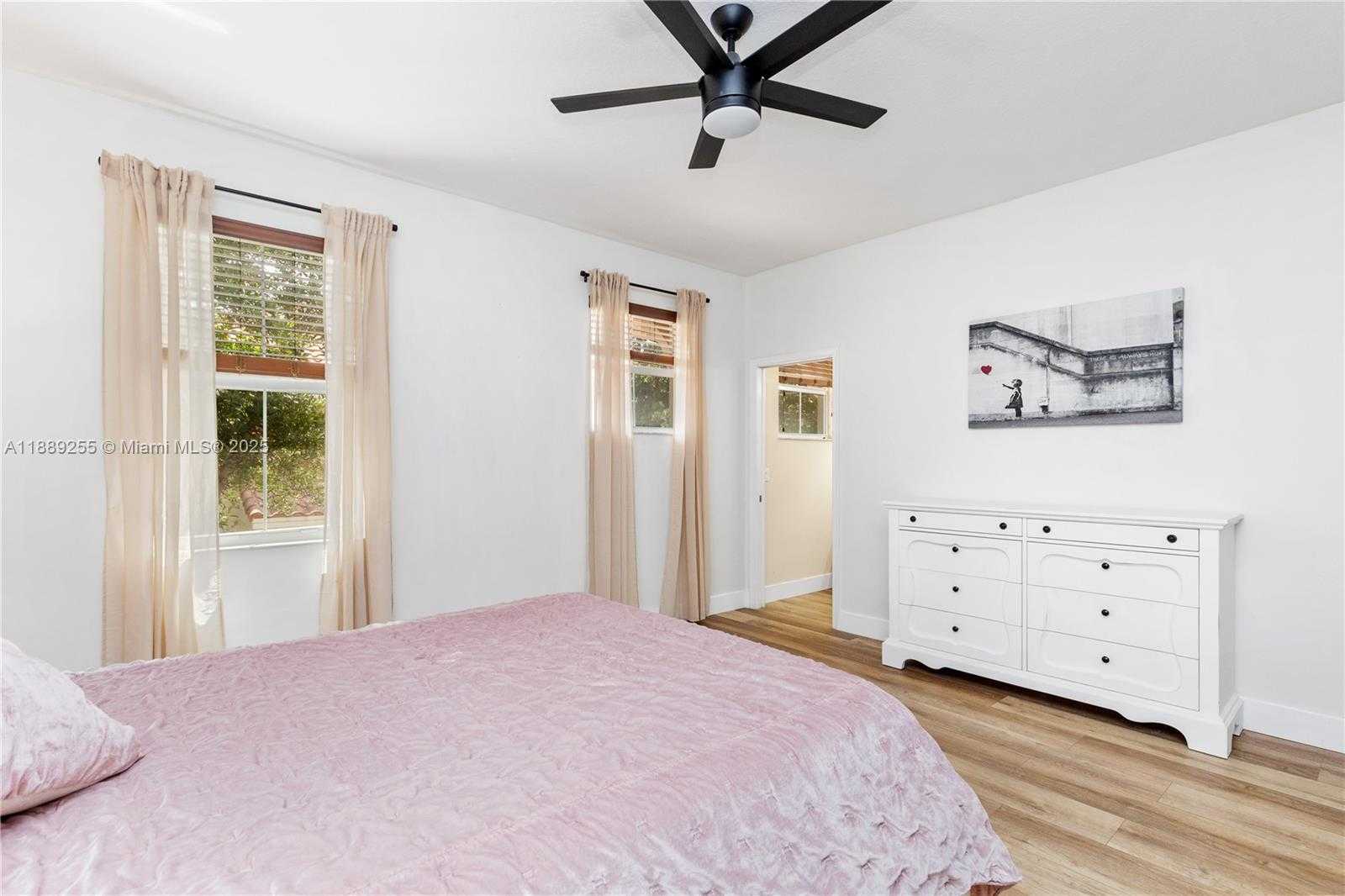 Small Image of 4064 CASCADA CIR, Cooper City Number 22
