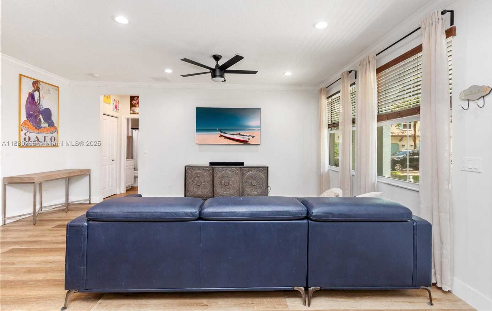 Small Image of 4064 CASCADA CIR, Cooper City Number 3
