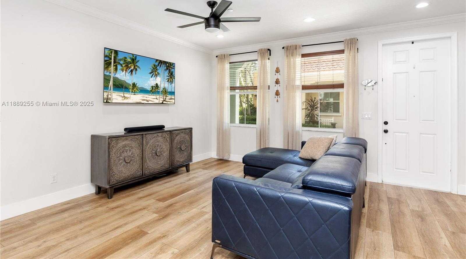 Small Image of 4064 CASCADA CIR, Cooper City Number 4