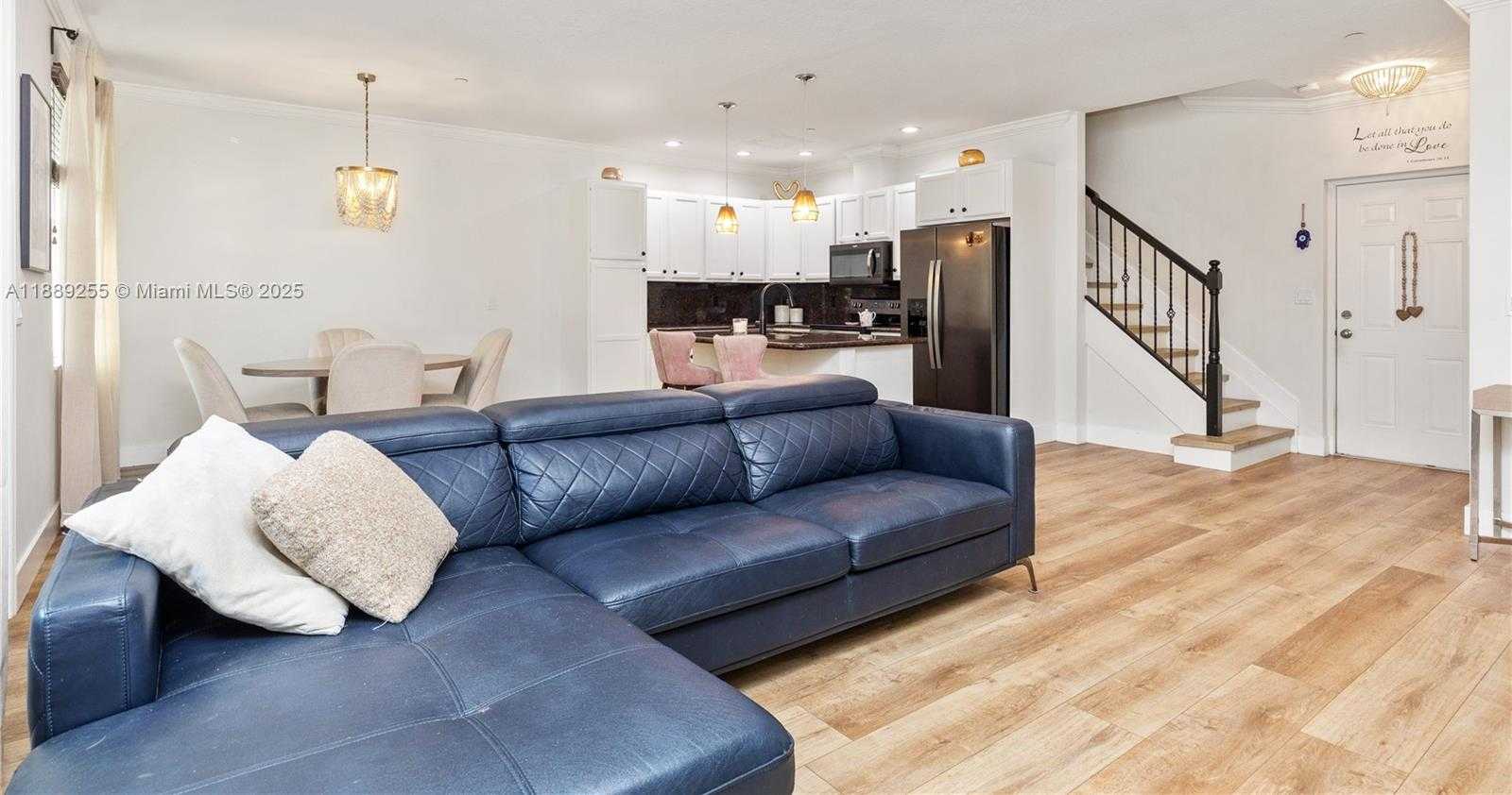 Small Image of 4064 CASCADA CIR, Cooper City Number 8