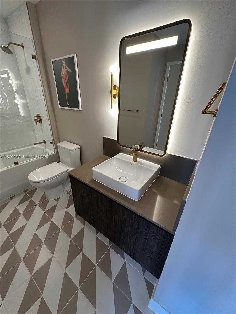 Small Image of 159 NORTH EAST 6TH ST #5013, Miami Number 10