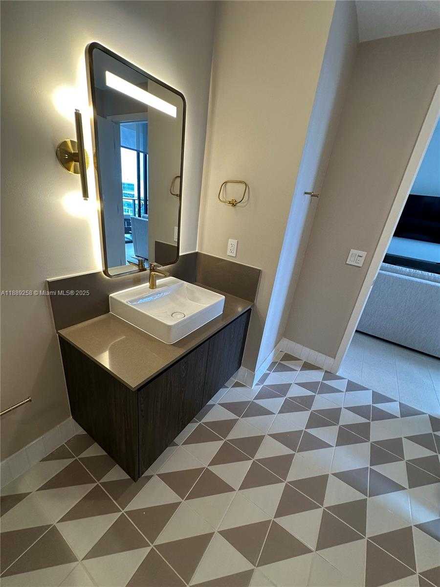 Small Image of 159 NORTH EAST 6TH ST #5013, Miami Number 46