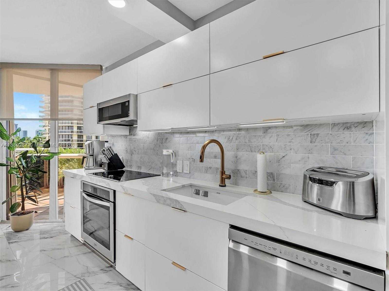 Small Image of 20191 EAST COUNTRY CLUB DR #511, Aventura Number 15