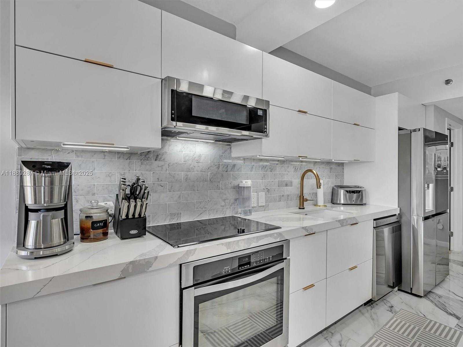 Small Image of 20191 EAST COUNTRY CLUB DR #511, Aventura Number 16