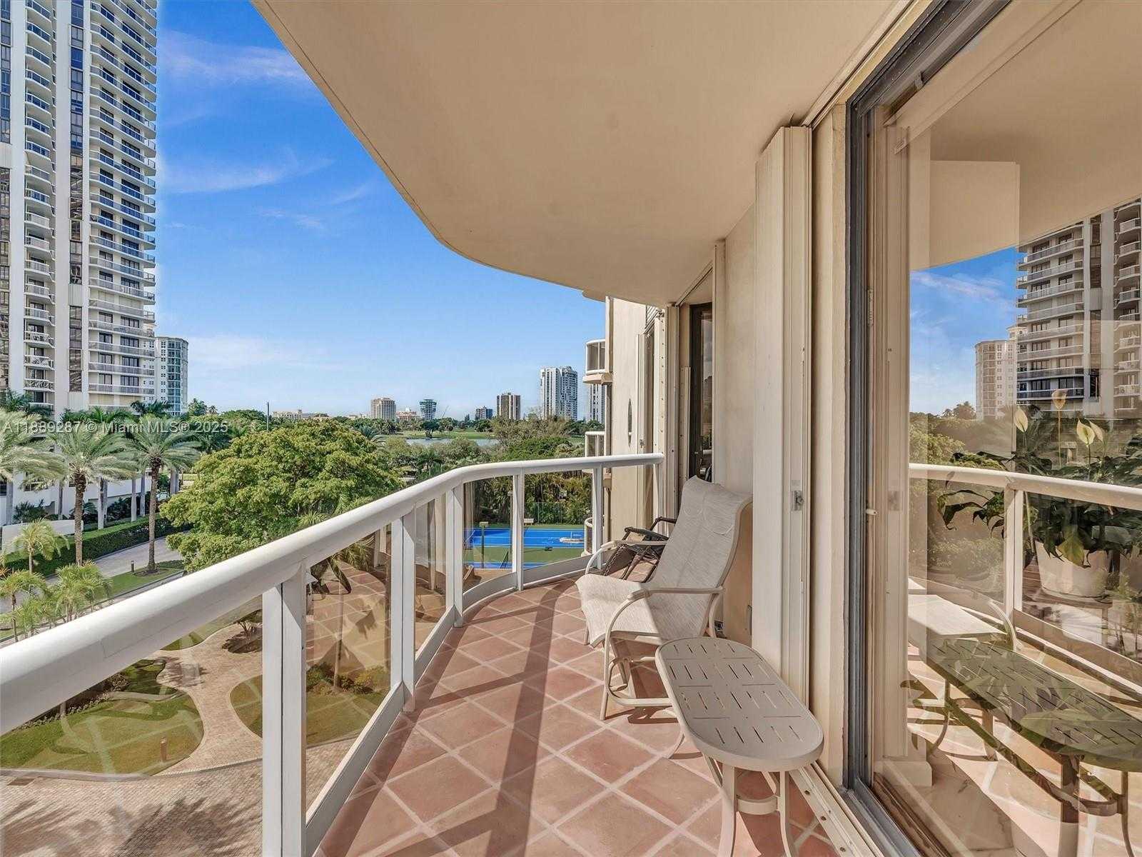 Small Image of 20191 EAST COUNTRY CLUB DR #511, Aventura Number 26