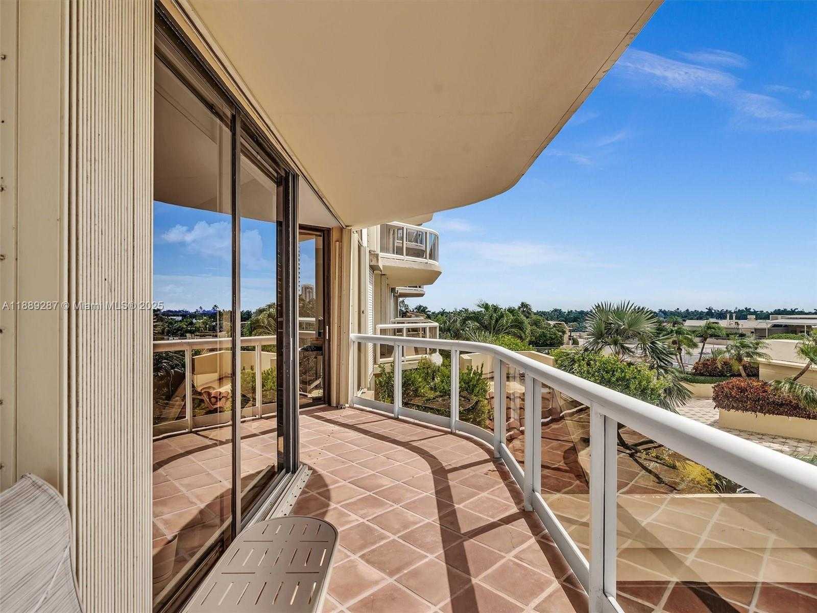 Small Image of 20191 EAST COUNTRY CLUB DR #511, Aventura Number 27