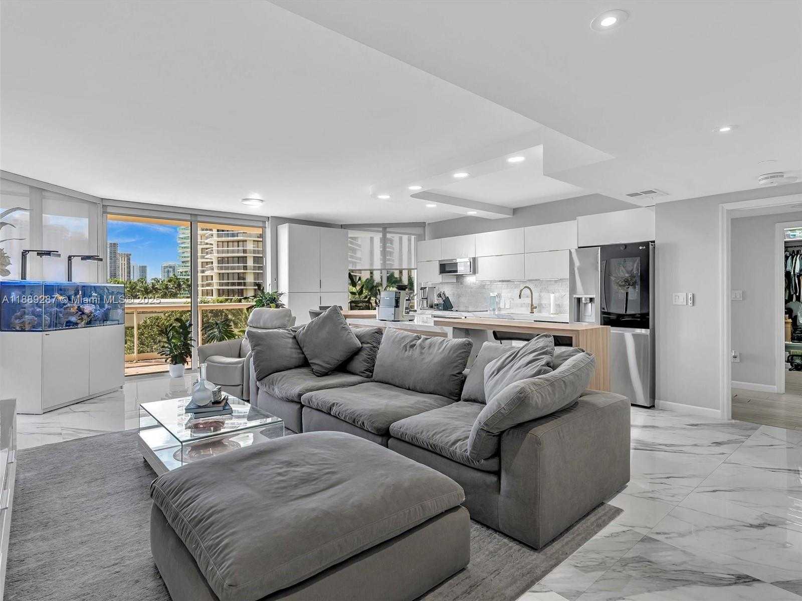 Small Image of 20191 EAST COUNTRY CLUB DR #511, Aventura Number 6