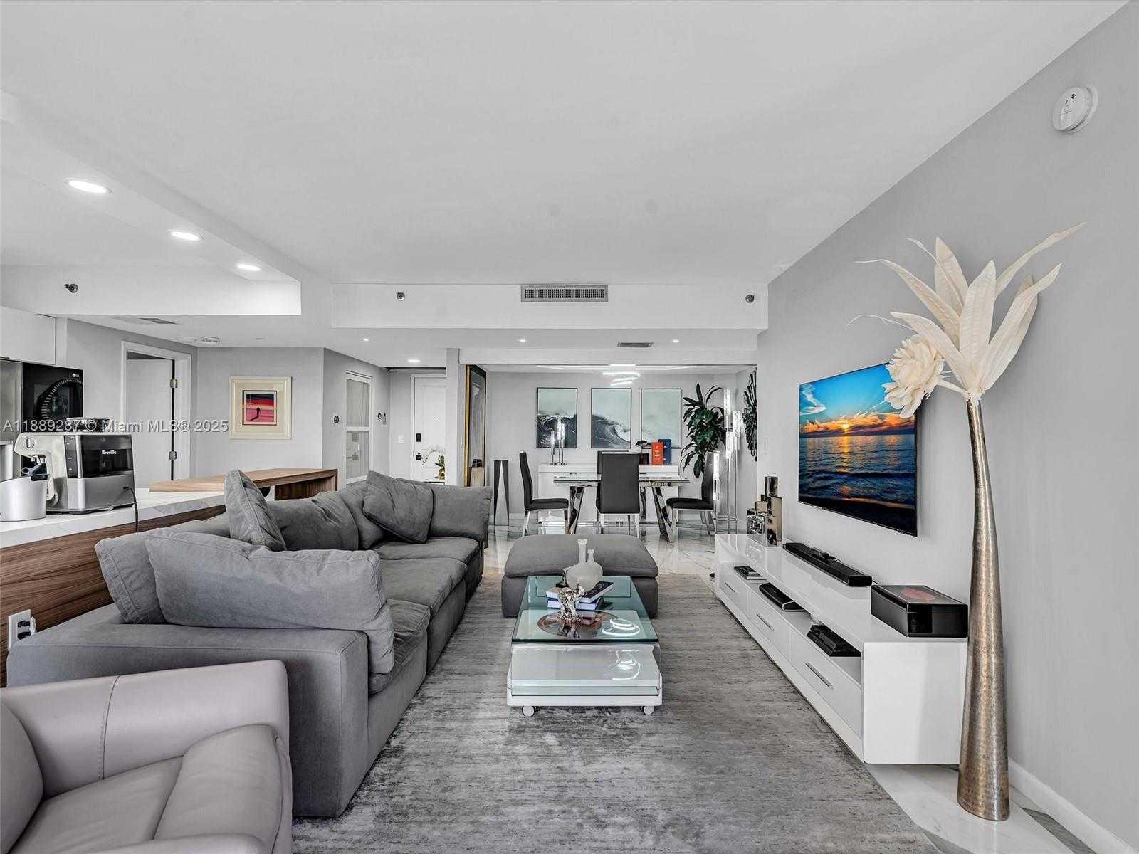 Small Image of 20191 EAST COUNTRY CLUB DR #511, Aventura Number 9