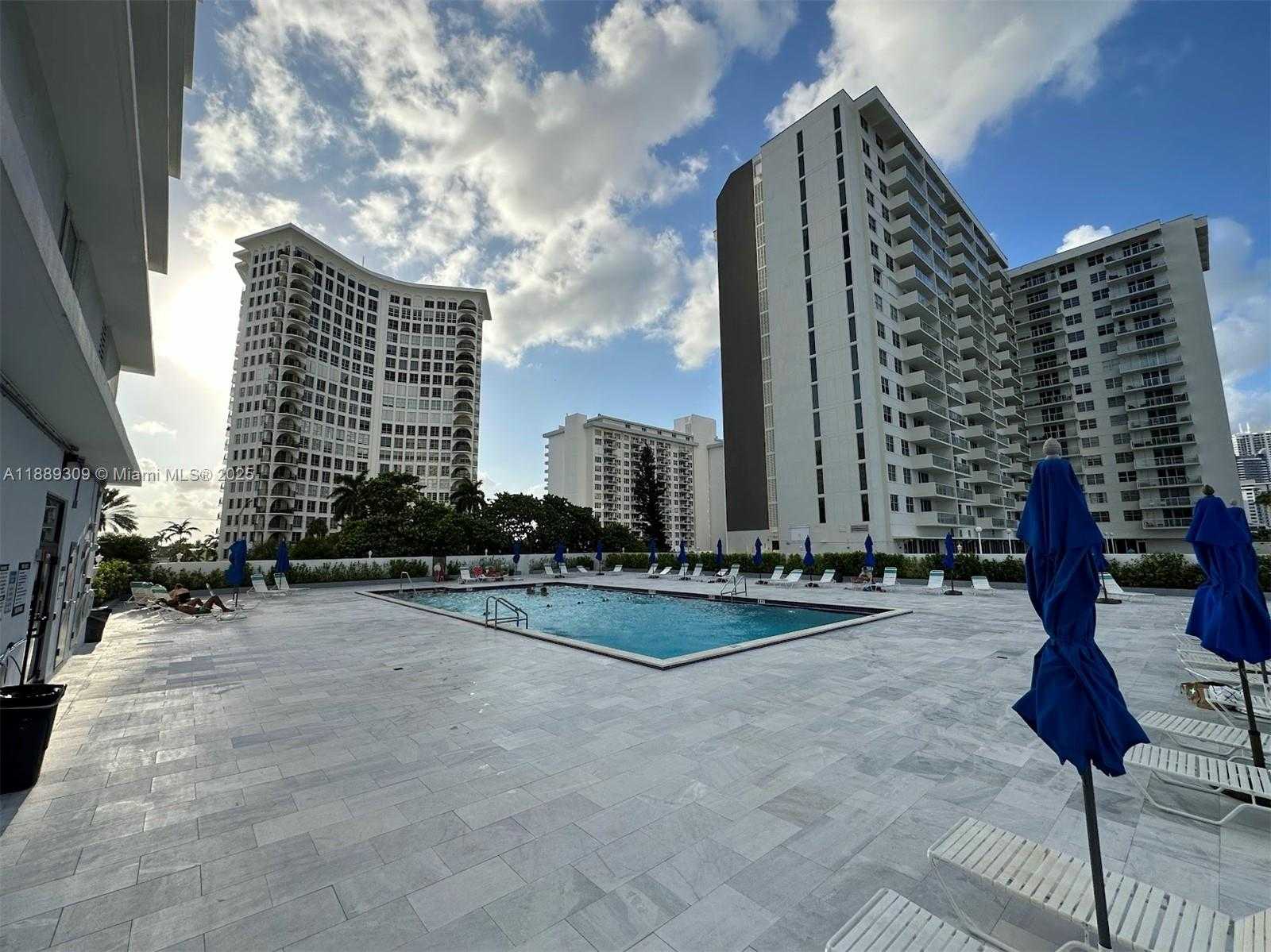 Small Image of 5601 COLLINS AVE #1001, Miami Beach Number 29