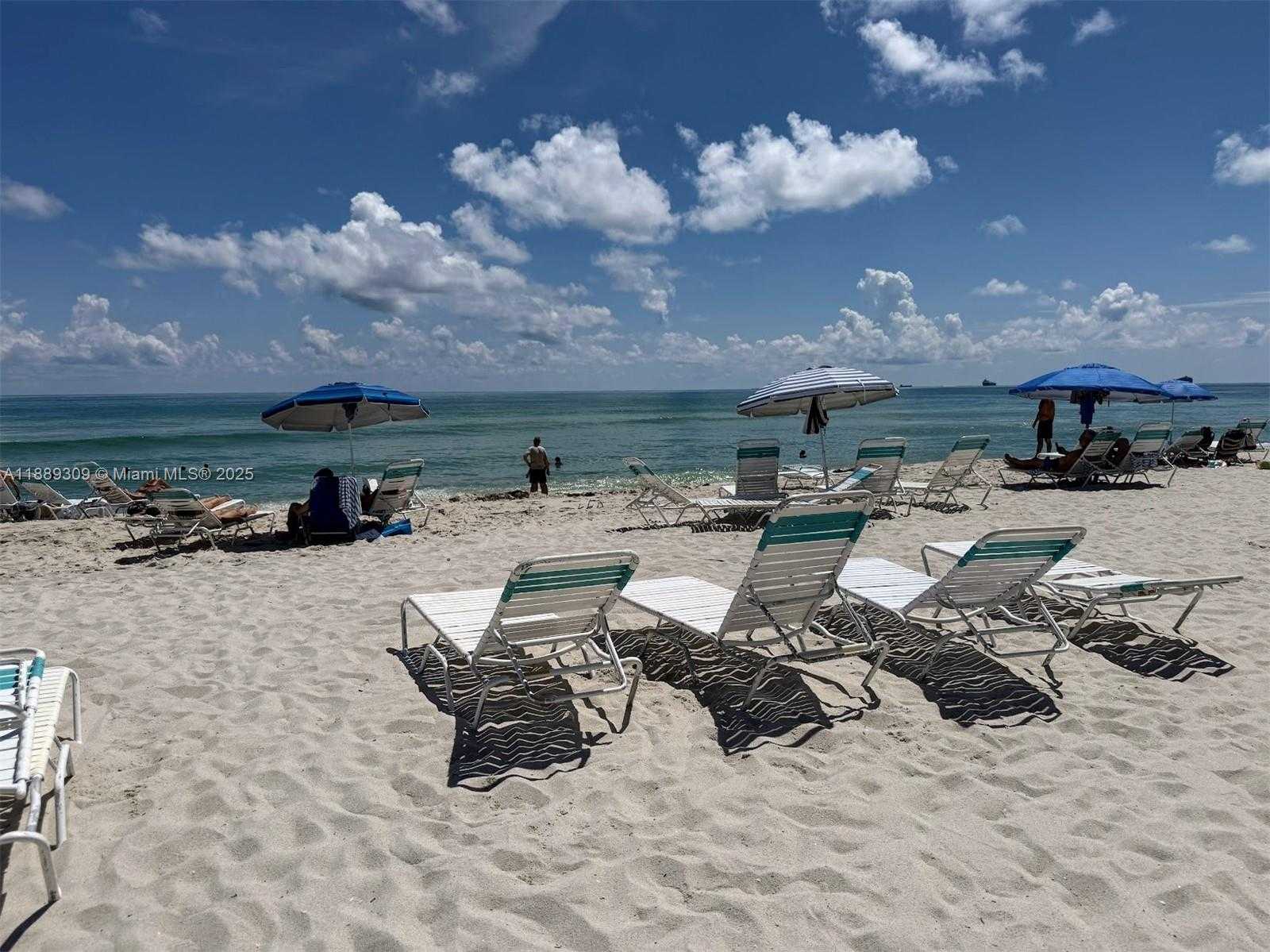Small Image of 5601 COLLINS AVE #1001, Miami Beach Number 37