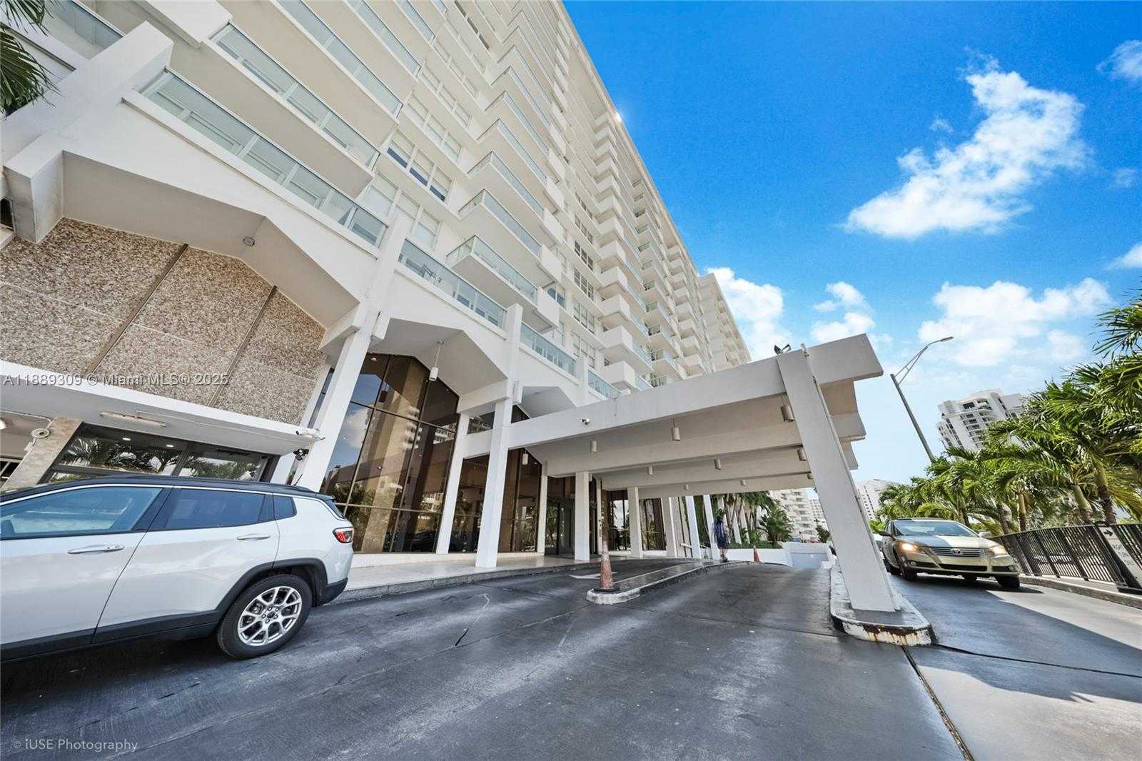 Small Image of 5601 COLLINS AVE #1001, Miami Beach Number 43