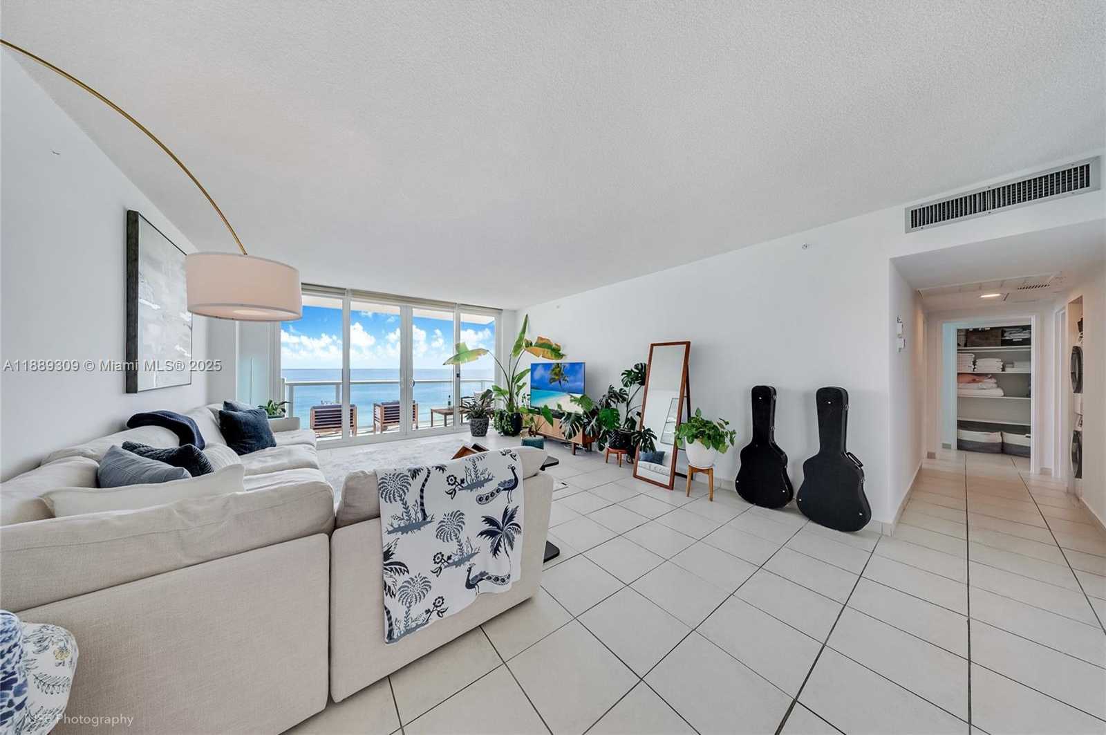 Small Image of 5601 COLLINS AVE #1001, Miami Beach Number 9