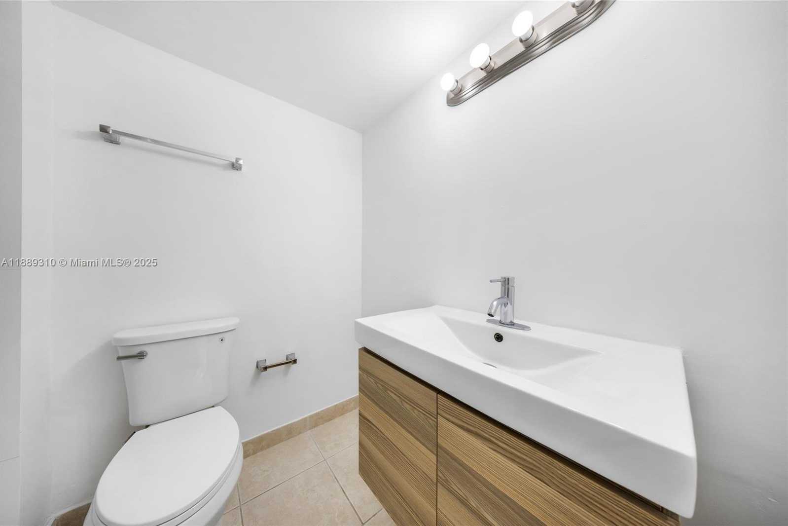 Small Image of 4480 NORTH WEST 79TH AVE #2G, Doral Number 20