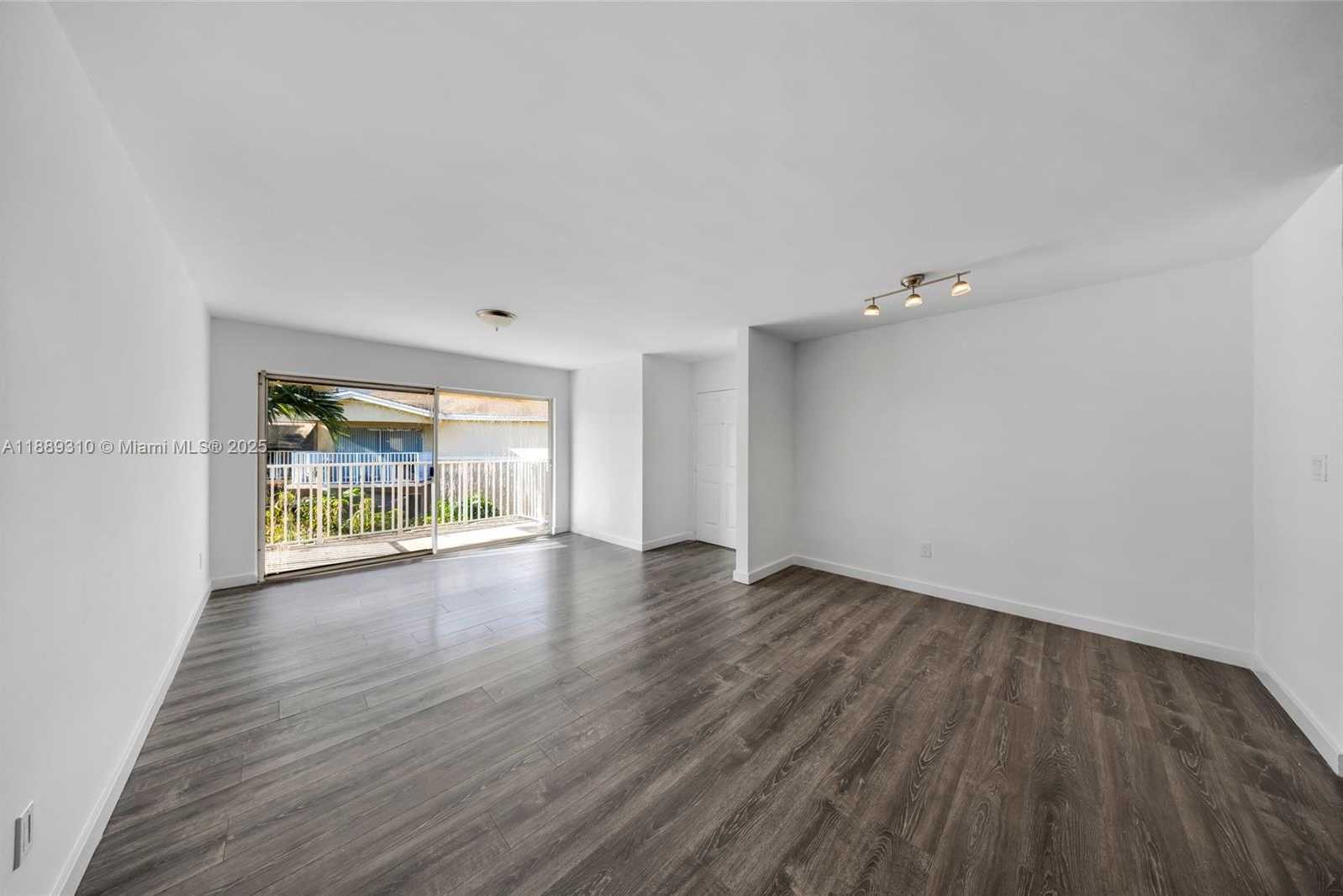 Small Image of 4480 NORTH WEST 79TH AVE #2G, Doral Number 5