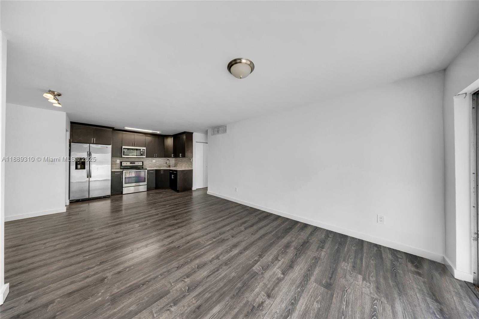 Small Image of 4480 NORTH WEST 79TH AVE #2G, Doral Number 8