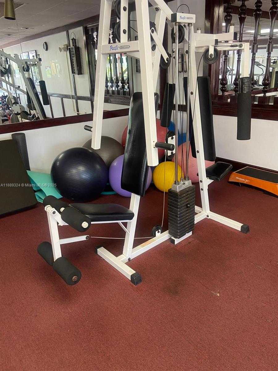 Small Image of 2929 POINT EAST DR #A108, Aventura Number 26