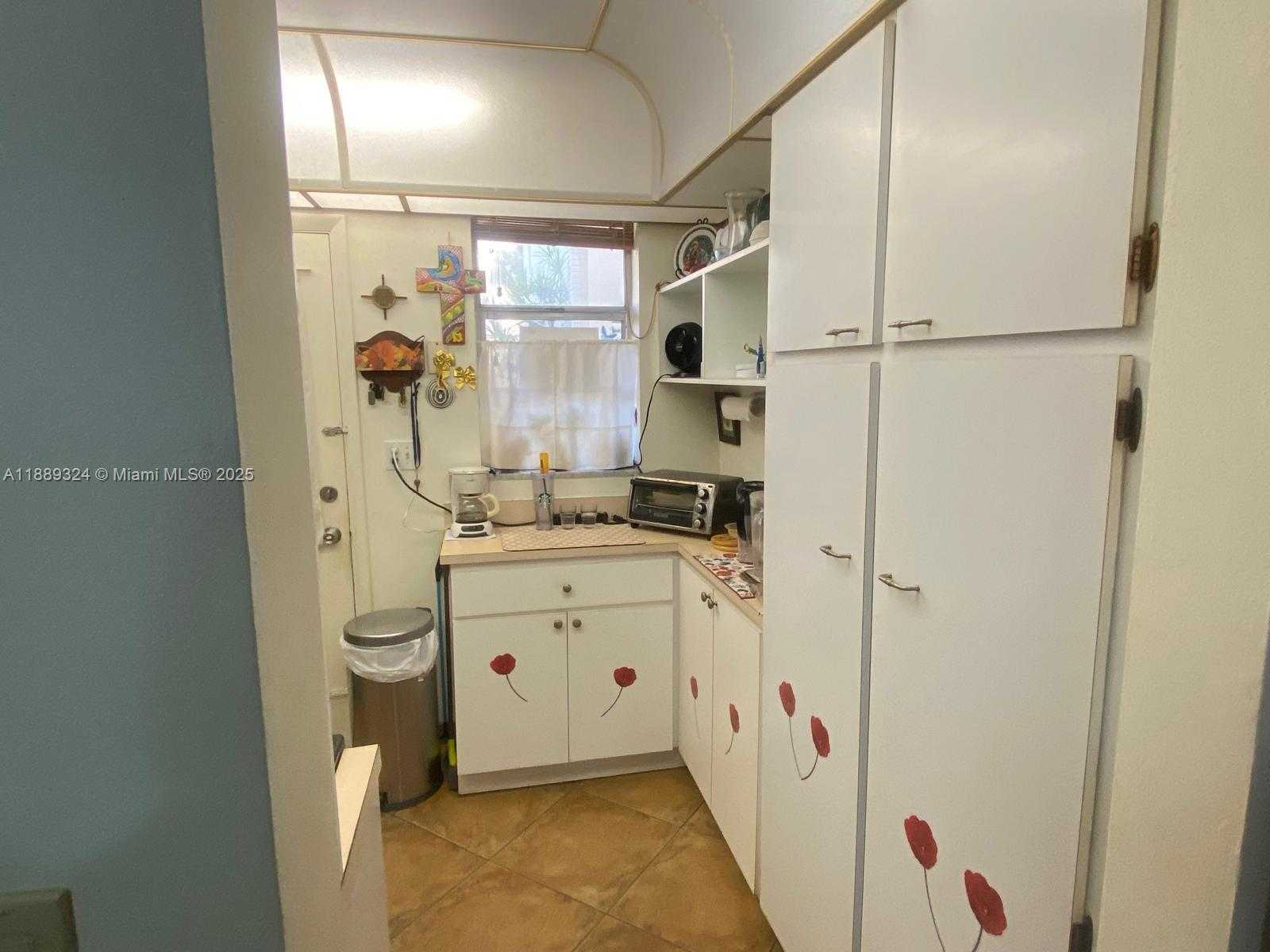 Small Image of 2929 POINT EAST DR #A108, Aventura Number 7