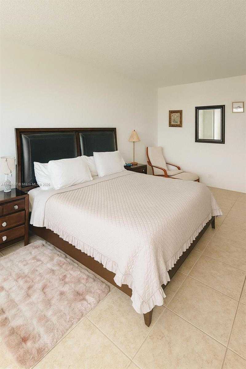 Small Image of 3505 SOUTH OCEAN DR #601, Hollywood Number 7