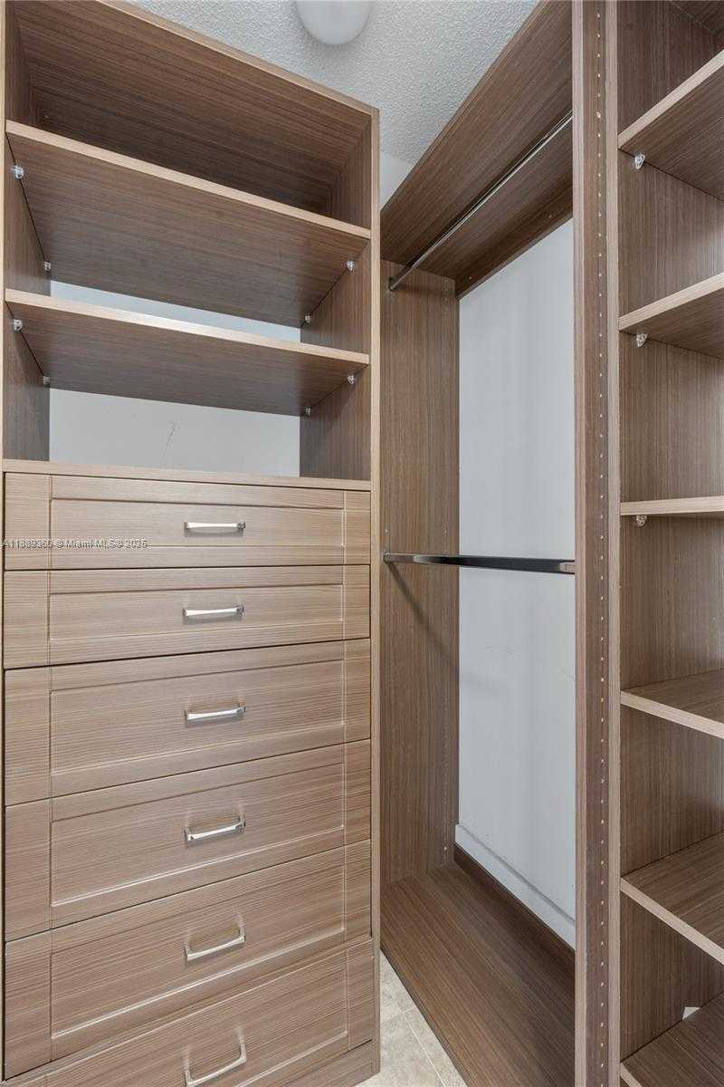 Small Image of 16565 NORTH EAST 26TH AVE #6C, North Miami Beach Number 16