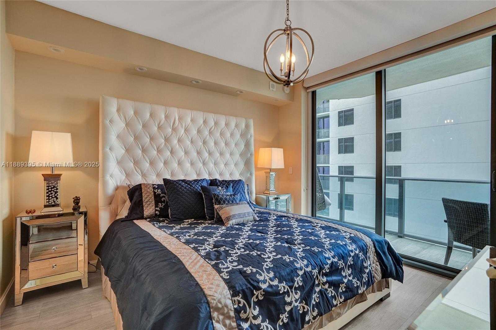 Small Image of 55 SOUTH WEST 9TH ST #2201, Miami Number 11