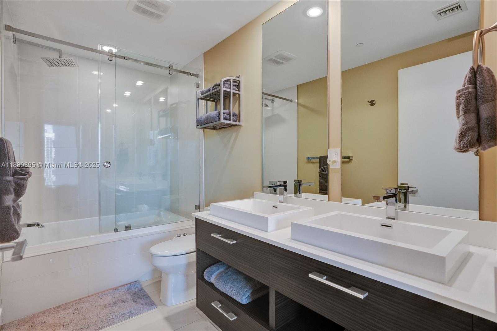 Small Image of 55 SOUTH WEST 9TH ST #2201, Miami Number 18