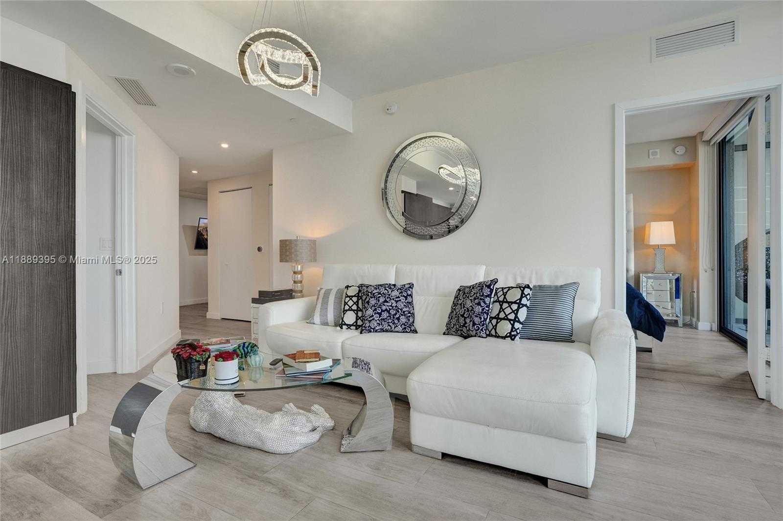 Small Image of 55 SOUTH WEST 9TH ST #2201, Miami Number 2