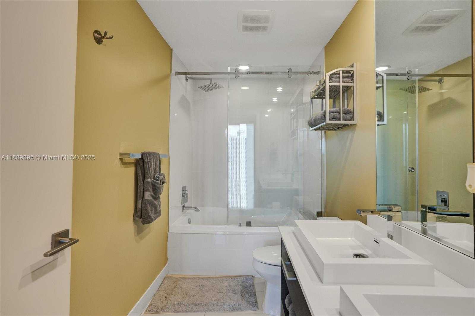 Small Image of 55 SOUTH WEST 9TH ST #2201, Miami Number 20