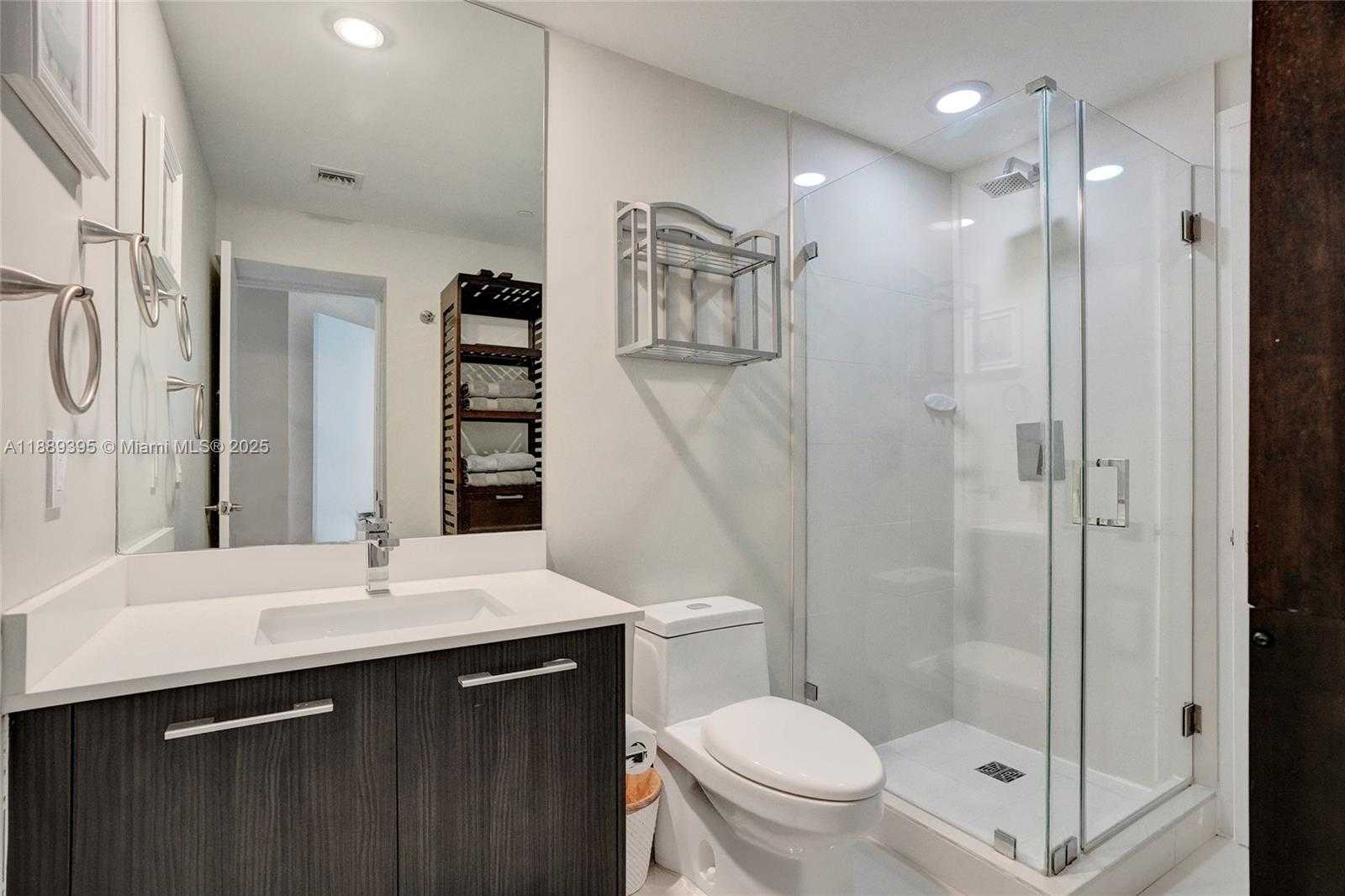 Small Image of 55 SOUTH WEST 9TH ST #2201, Miami Number 25