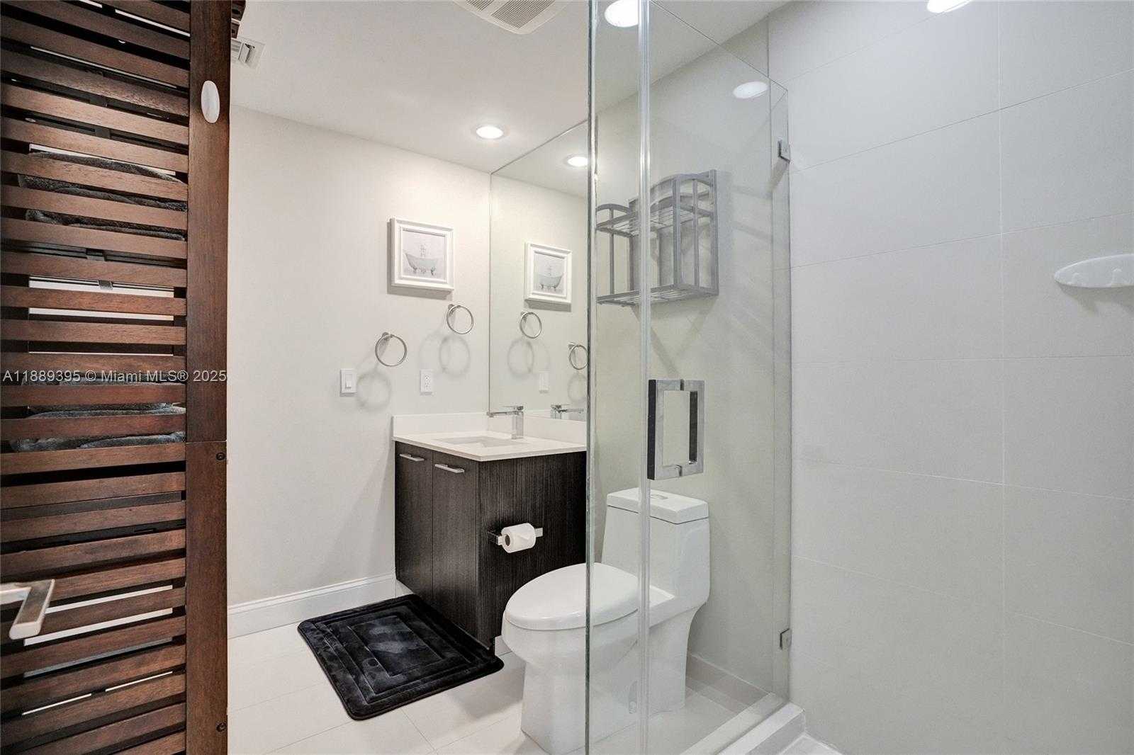 Small Image of 55 SOUTH WEST 9TH ST #2201, Miami Number 27