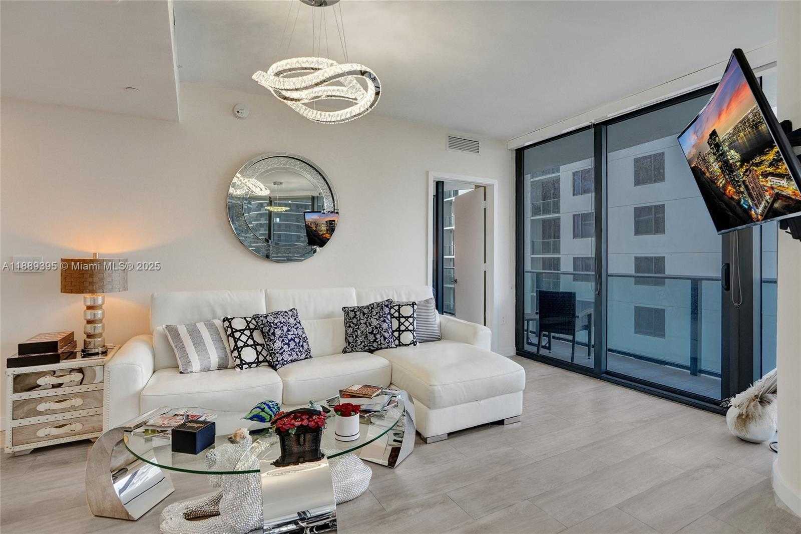 Small Image of 55 SOUTH WEST 9TH ST #2201, Miami Number 3