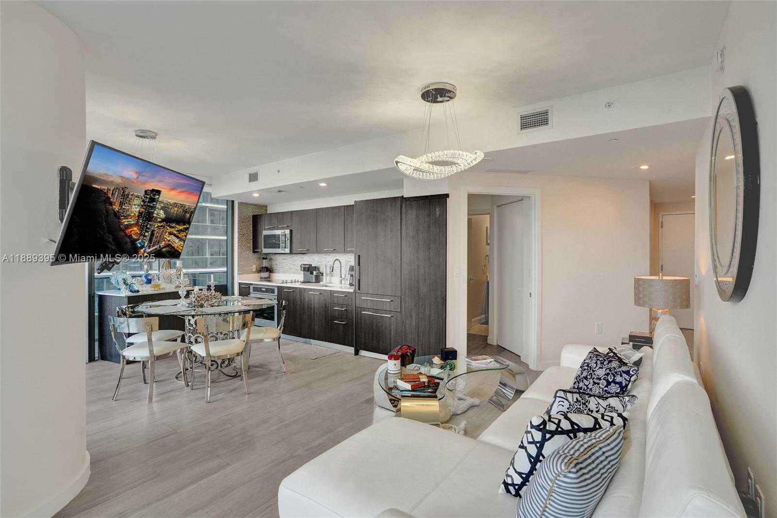 Small Image of 55 SOUTH WEST 9TH ST #2201, Miami Number 4