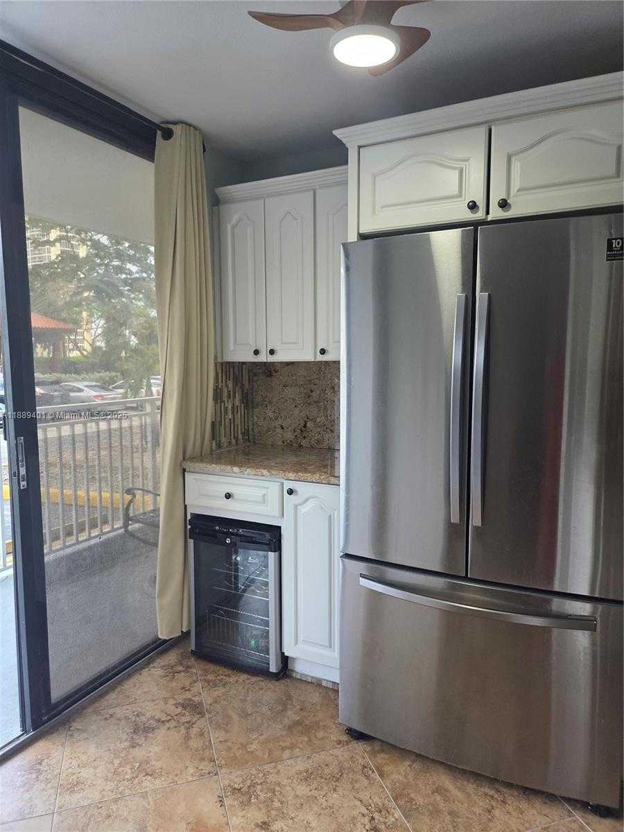Small Image of 210 174 #L18, Sunny Isles Beach Number 16
