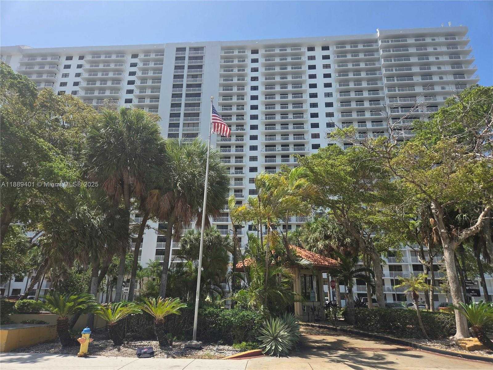 Small Image of 210 174 #L18, Sunny Isles Beach Number 41