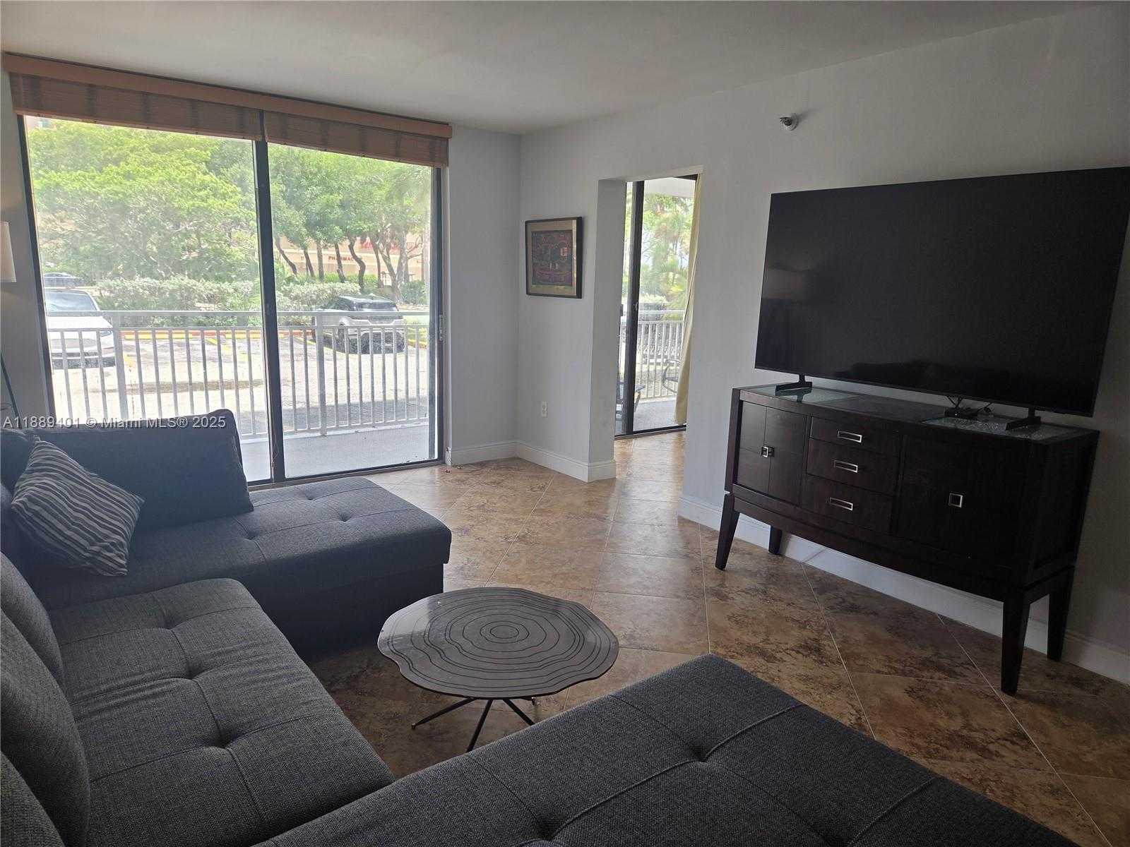 Small Image of 210 174 #L18, Sunny Isles Beach Number 8
