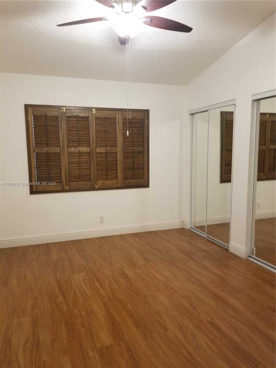 Small Image of 17298 NORTH WEST 60TH CT, Hialeah Number 11
