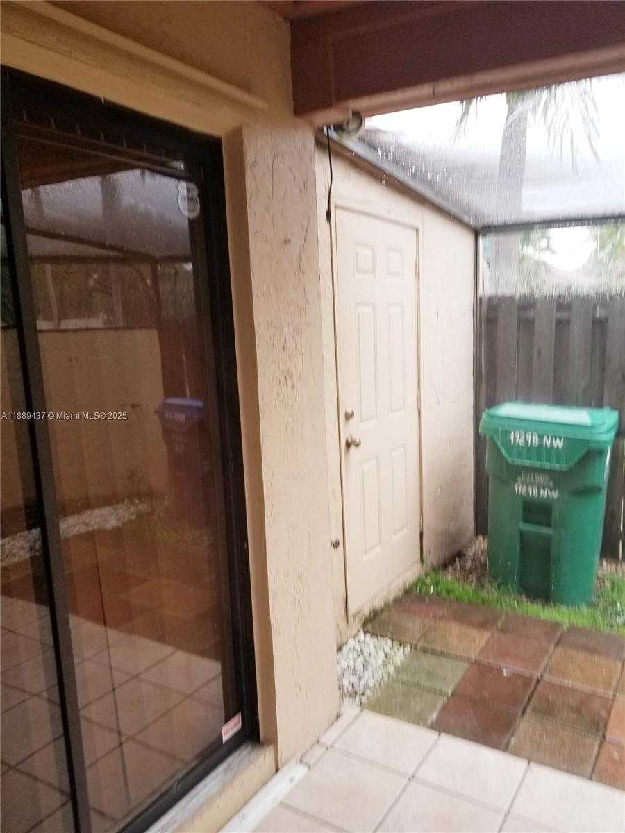 Small Image of 17298 NORTH WEST 60TH CT, Hialeah Number 17