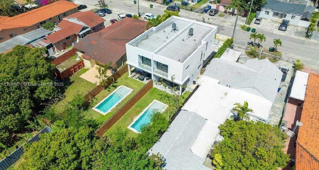Small Image of 3174 SOUTH WEST 23RD TER, Miami Number 15