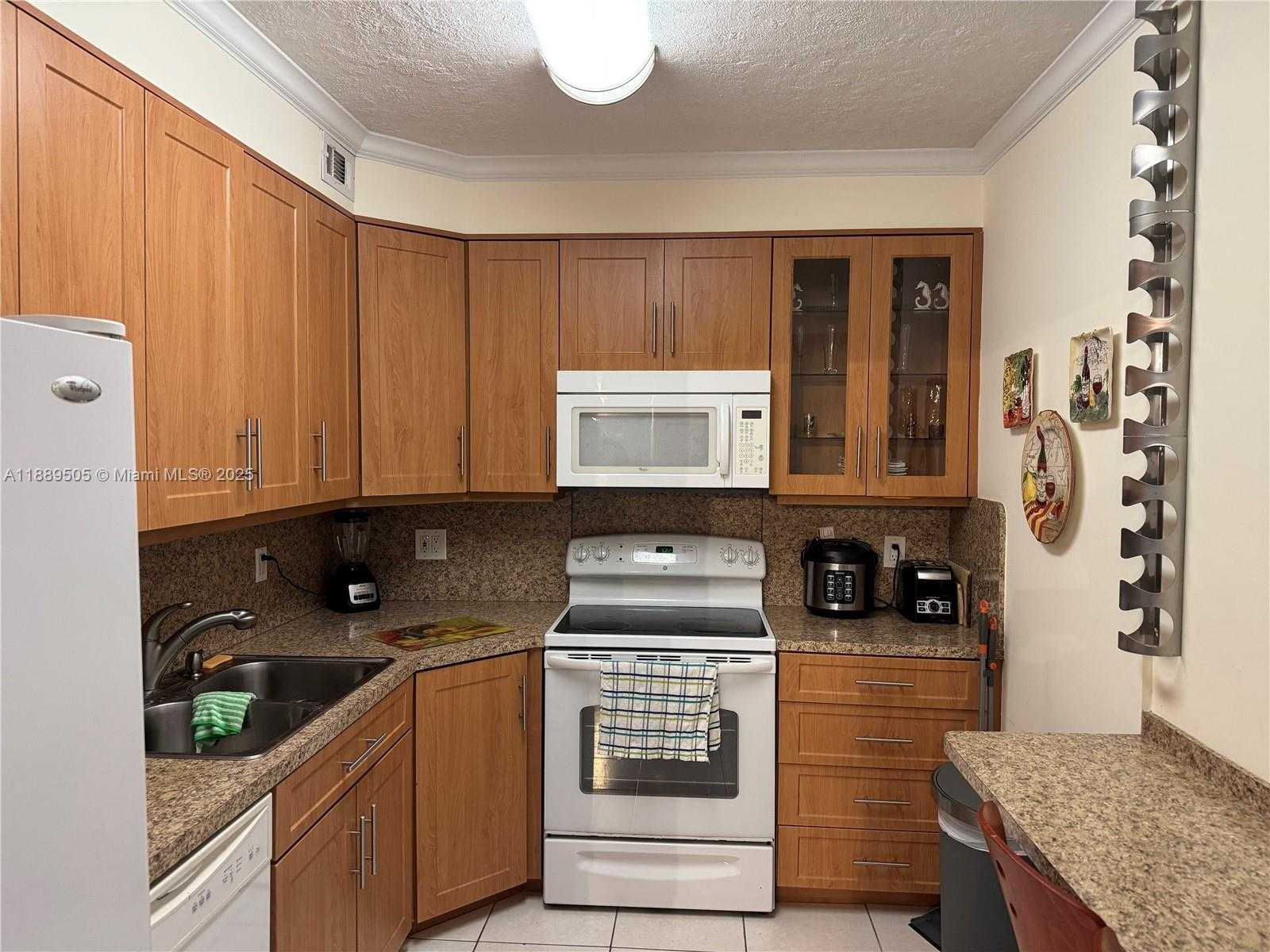 Small Image of 1985 SOUTH OCEAN DR #15A, Hallandale Beach Number 7