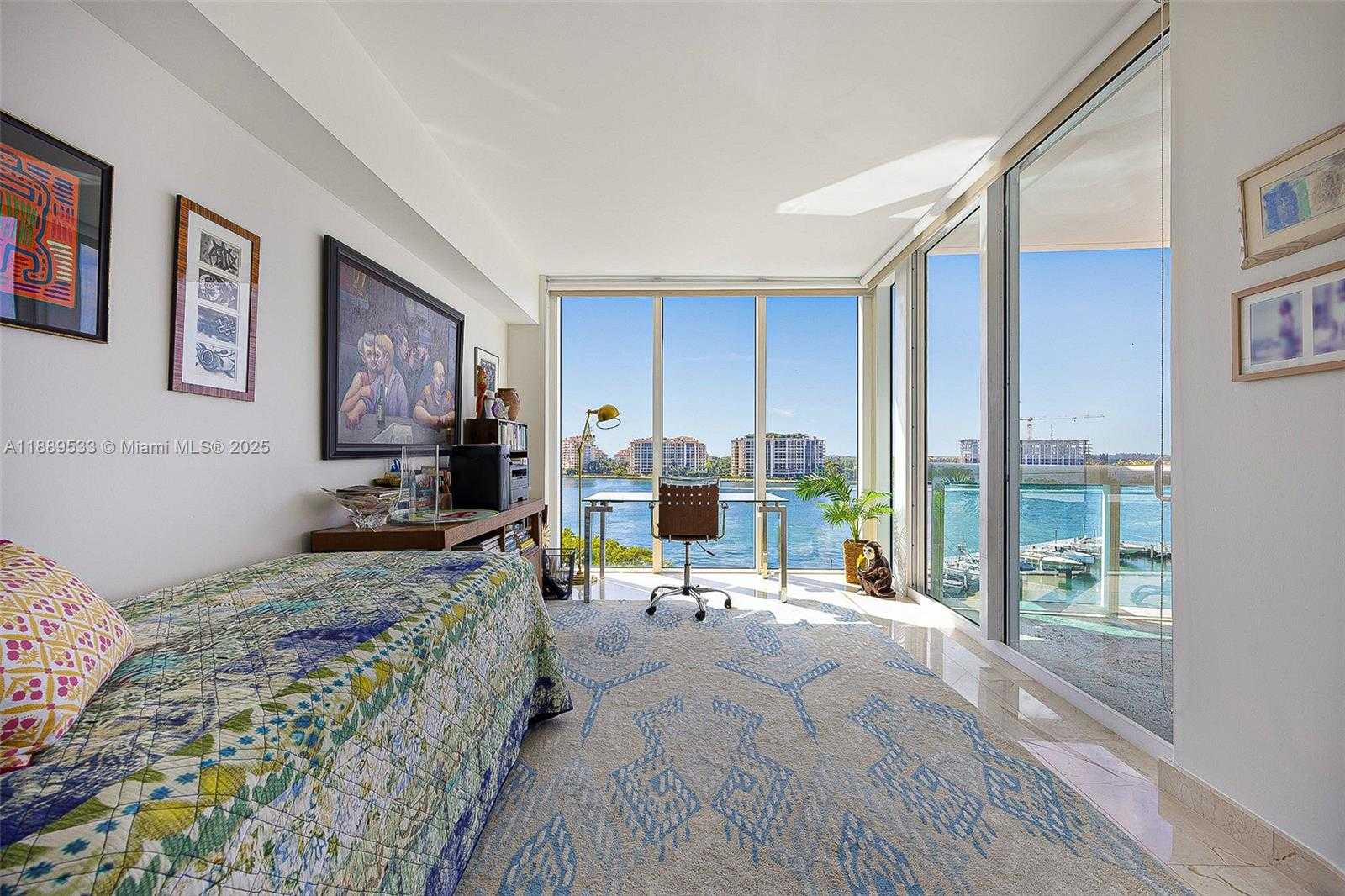 Small Image of 1000 SOUTH POINTE DR #703, Miami Beach Number 10