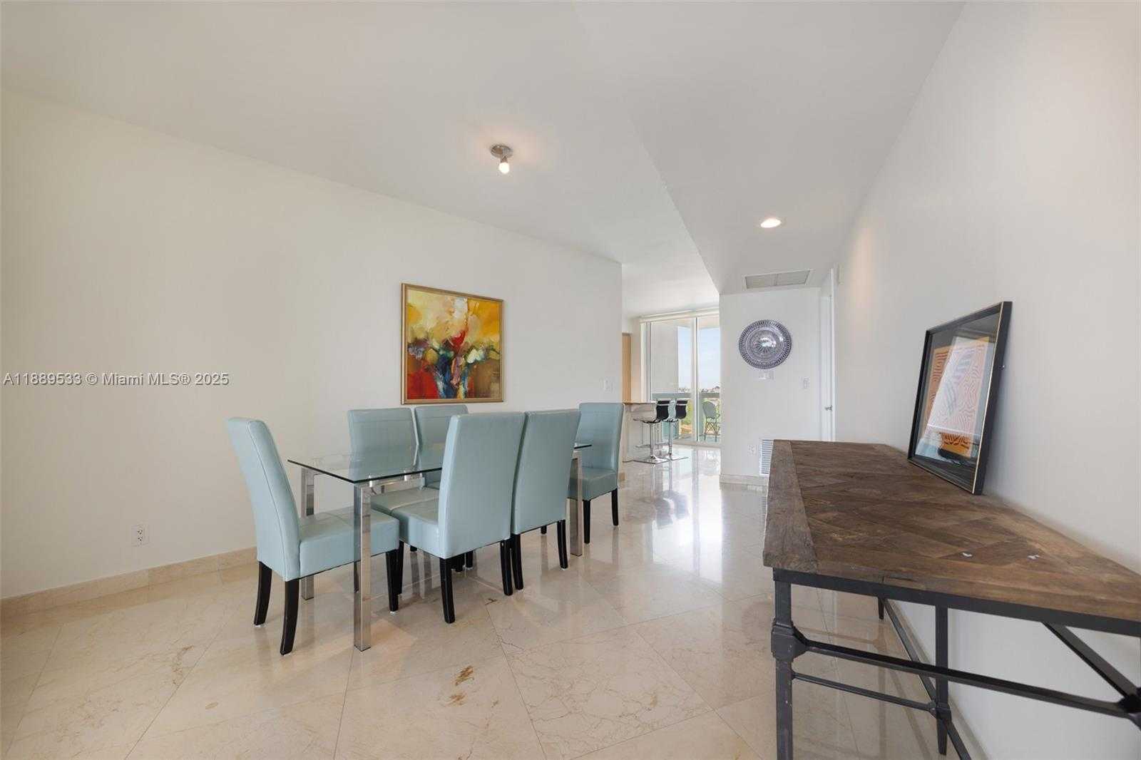 Small Image of 1000 SOUTH POINTE DR #703, Miami Beach Number 13