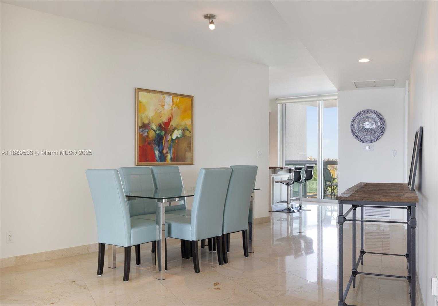 Small Image of 1000 SOUTH POINTE DR #703, Miami Beach Number 14