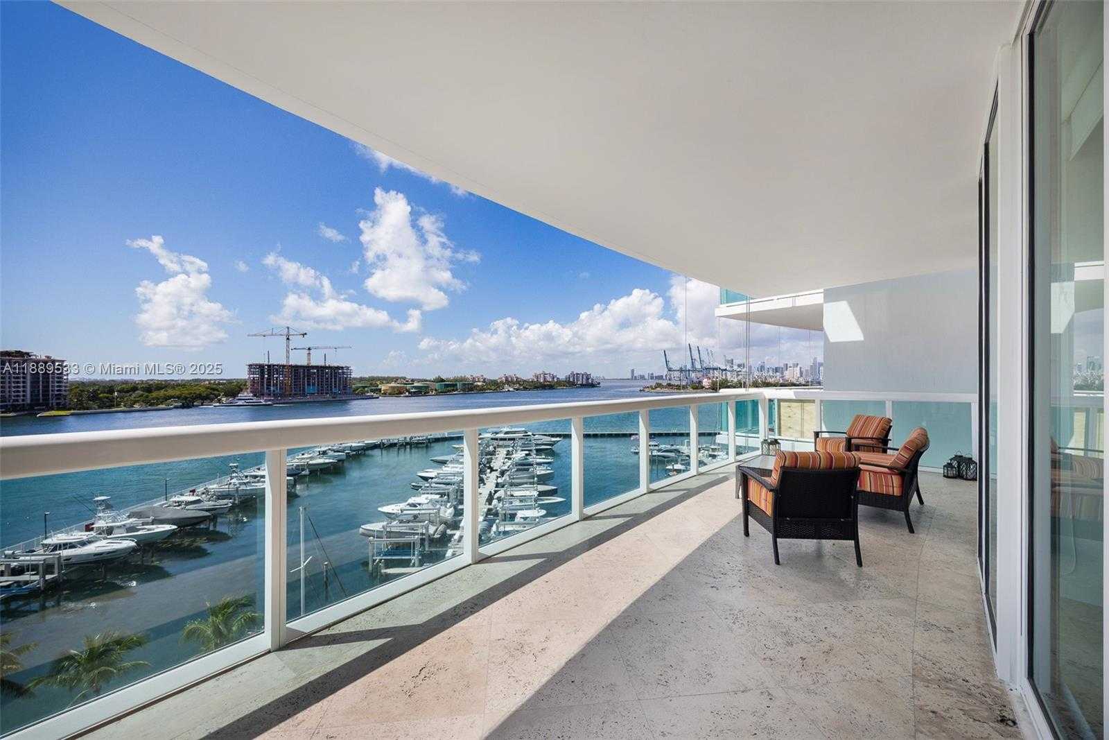 Small Image of 1000 SOUTH POINTE DR #703, Miami Beach Number 2