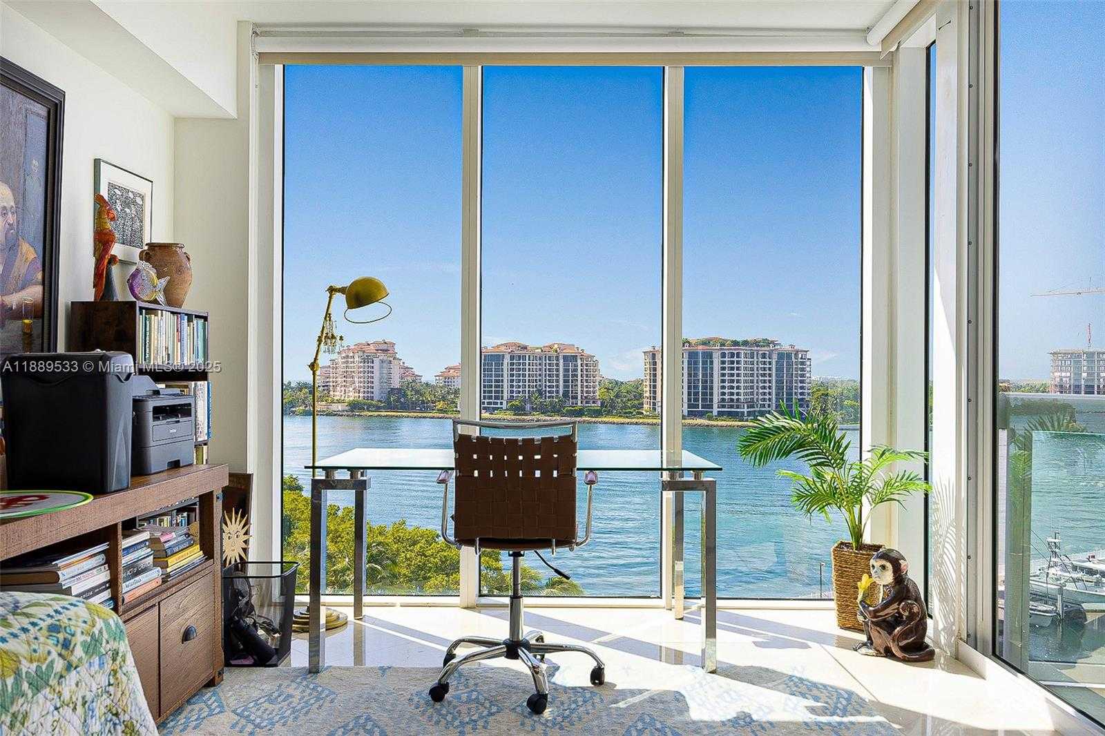 Small Image of 1000 SOUTH POINTE DR #703, Miami Beach Number 8